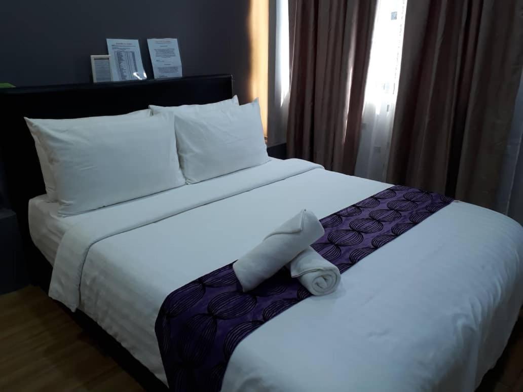 Sunset Villa Inn Pantai Cenang  Bagian luar foto