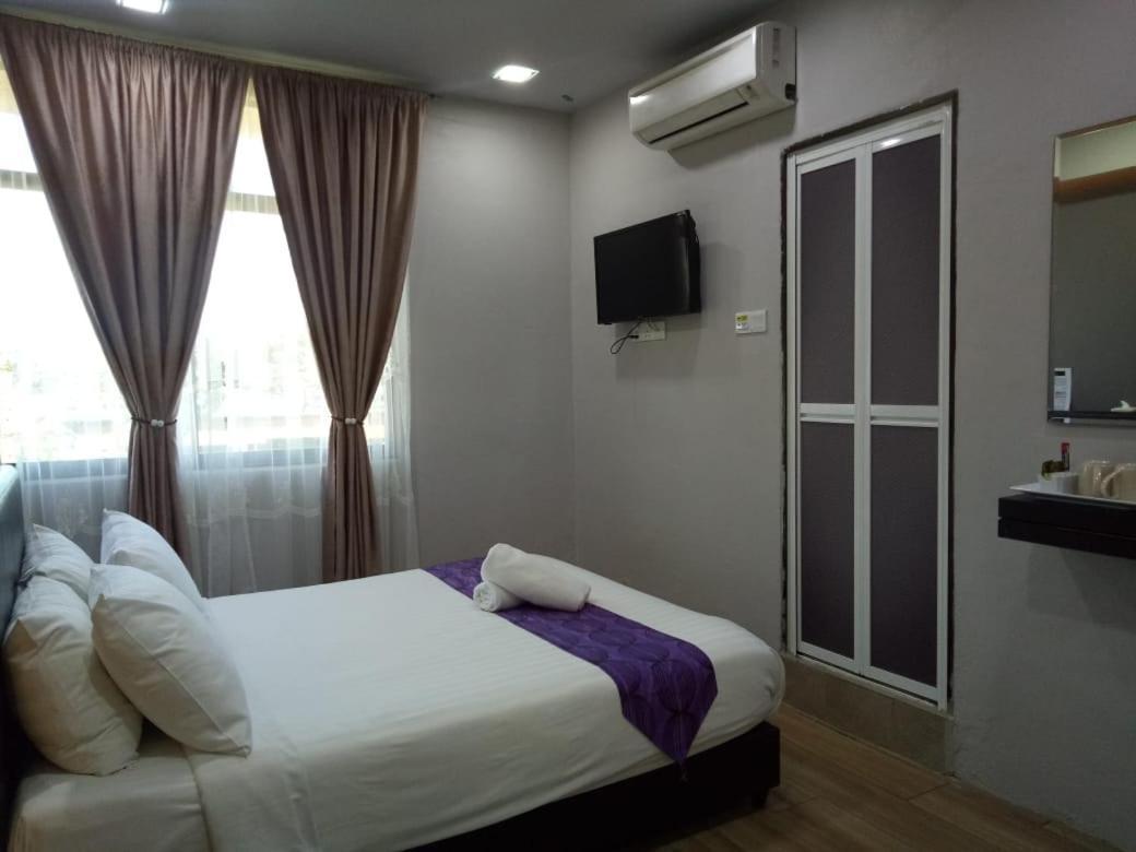 Sunset Villa Inn Pantai Cenang  Bagian luar foto